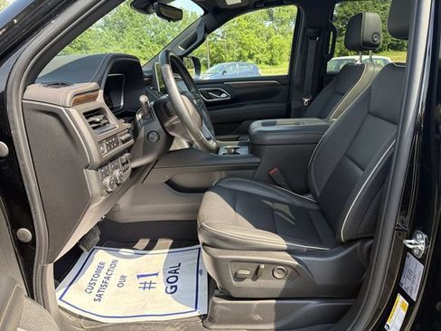 Used 2023 Chevrolet Tahoe Premier w/ Premium Package AWD/4WD image 20