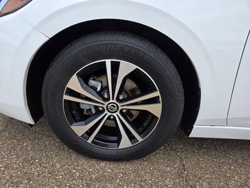 Used 2022 Nissan Sentra SV FWD image 25