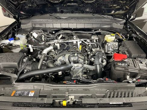 New 2026 Ford Bronco Outer Banks AWD/4WD image 9