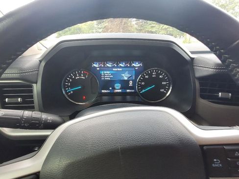 Used 2022 Ford Expedition XL AWD/4WD image 8