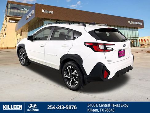 Used 2024 Subaru Crosstrek 2.0i Premium image 5