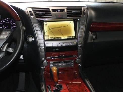 Used 2007 Lexus LS 460 RWD image 15