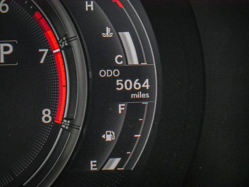 Used 2025 Lexus IS 500 image 22