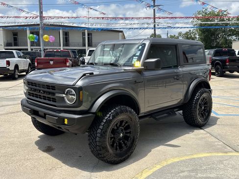 Used 2023 Ford Bronco 2-Door AWD/4WD image 3