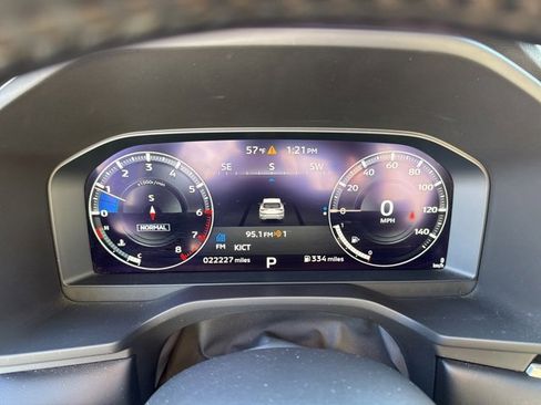 Used 2023 Mitsubishi Outlander SE image 15