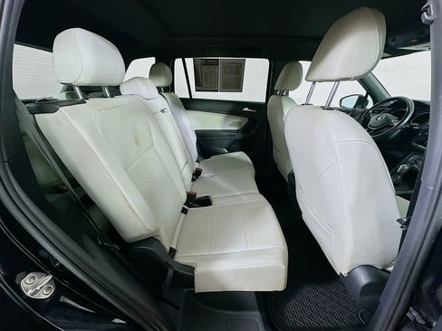 Used 2021 Volkswagen Tiguan SE R-Line image 11