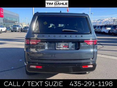 Used 2023 Jeep Wagoneer Series II AWD/4WD image 7