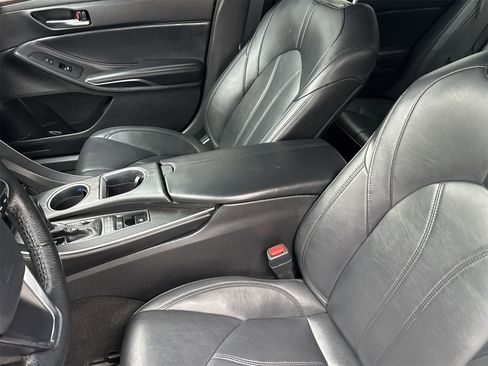 Used 2021 Toyota Avalon XLE image 32