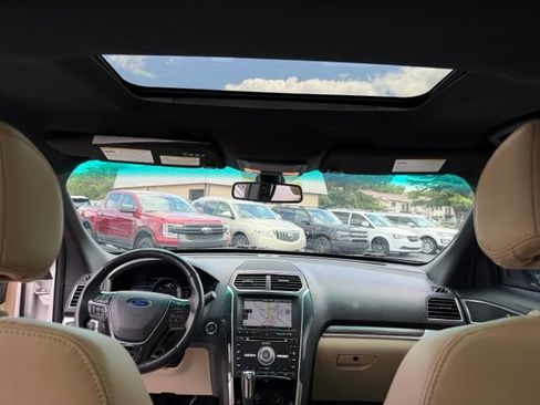 Used 2016 Ford Explorer Limited w/ Equipment Group 301A FWD image 38