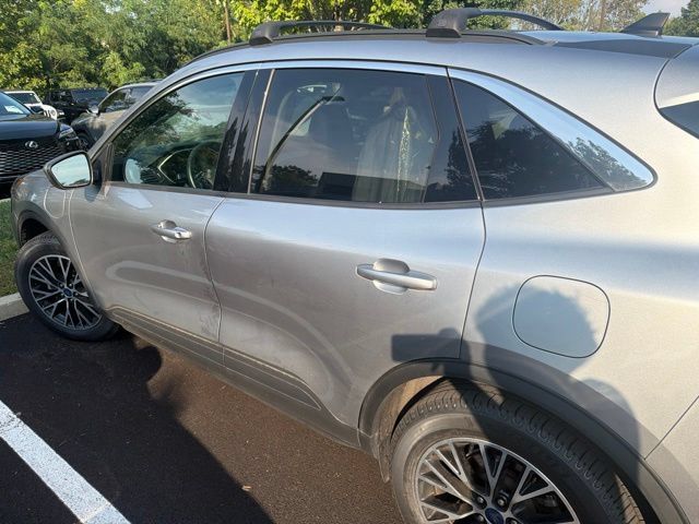 Used 2022 Ford Escape SEL FWD image 8