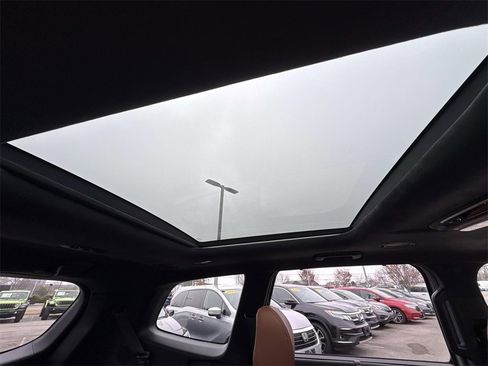 Used 2023 Kia Telluride SX Prestige X-Line image 17