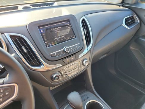 Used 2023 Chevrolet Equinox LT FWD image 28
