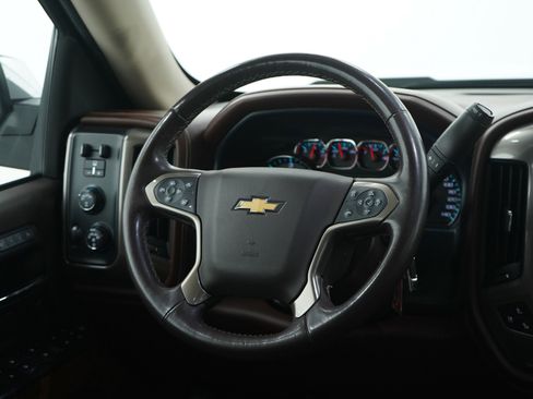 Used 2018 Chevrolet Silverado 1500 High Country image 14