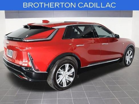 Certified 2024 Cadillac Lyriq Tech w/ Driver Assist Package AWD/4WD image 9