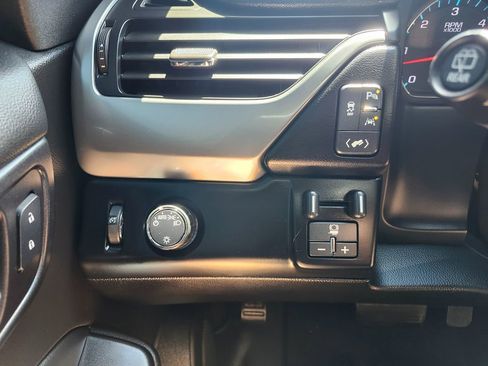 Used 2016 Chevrolet Tahoe LS w/ Enhanced Driver Alert Package RWD image 29
