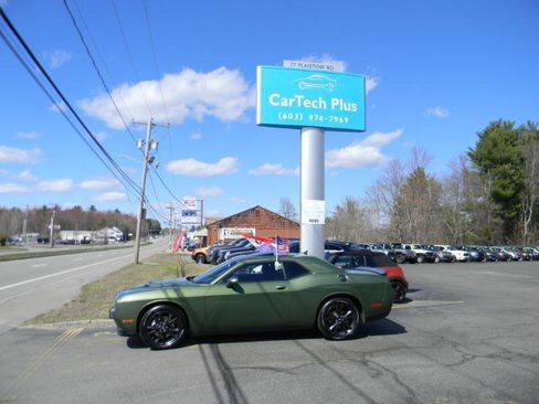 Used 2022 Dodge Challenger SXT image 10