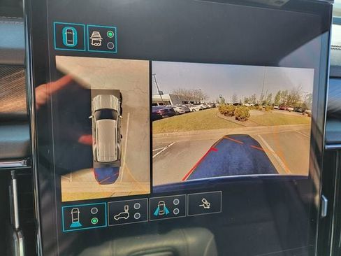 Used 2025 GMC Yukon AT4 w/ AT4 Premium Package image 35