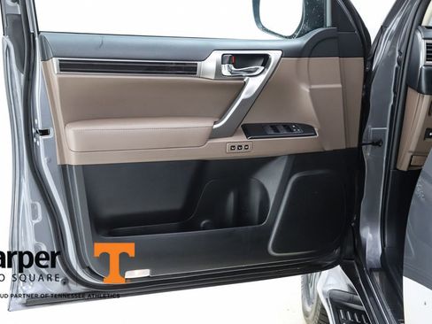 Used 2022 Lexus GX 460 Premium w/ Accessory Package image 18