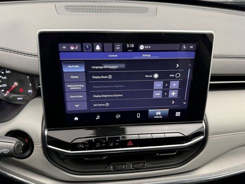 Used 2022 Jeep Compass Limited image 31