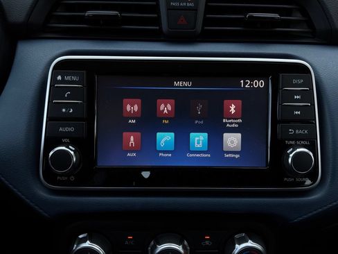 Used 2025 Nissan Versa SV FWD image 26