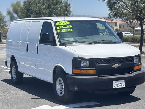 Used 2016 Chevrolet Express 2500 RWD image 1