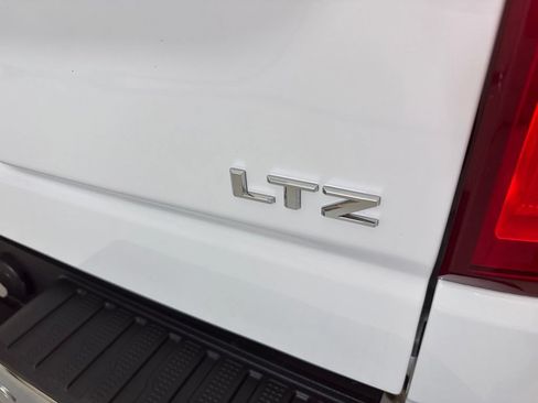 Used 2024 Chevrolet Silverado 1500 LTZ w/ Technology Package AWD/4WD image 10