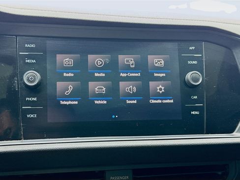 Used 2020 Volkswagen Jetta SEL image 9