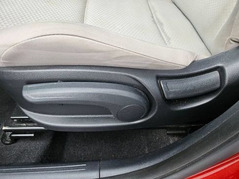 Used 2020 Kia Soul LX FWD image 9