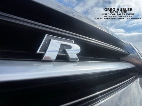 Used 2017 Volkswagen Golf R 4-Door image 11