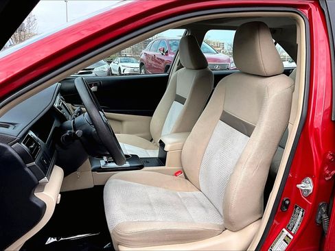 Used 2012 Toyota Camry LE image 23