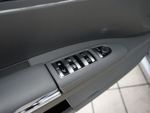 Used 2008 Mercedes-Benz S 550 4MATIC w/ AMG Sport Pkg image 24