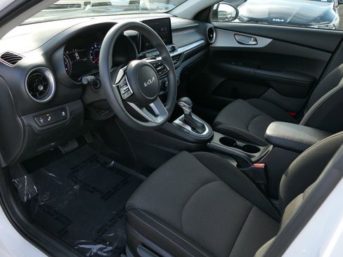 Used 2023 Kia Forte LXS w/ LXS Technology Package image 12