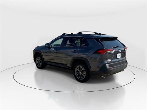 Used 2025 Toyota RAV4 XLE Premium image 6