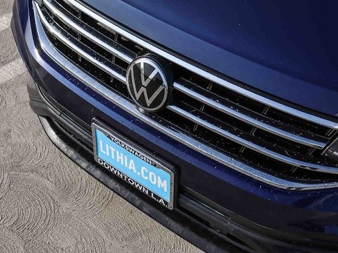 Certified 2023 Volkswagen Tiguan SE FWD image 8
