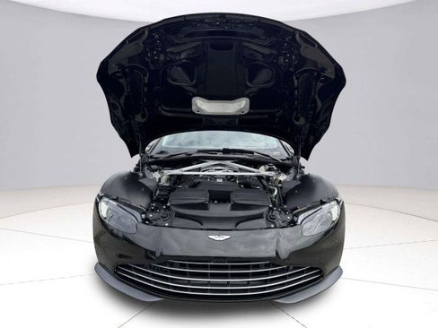 Used 2022 Aston Martin V8 Vantage Roadster RWD image 49