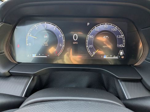 Used 2025 Jeep Grand Cherokee Laredo X w/ Trailer Tow Package image 27