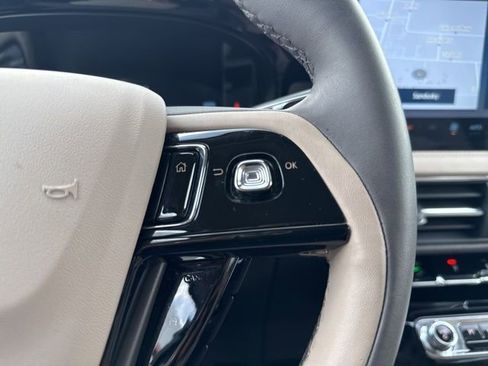 Used 2024 Lincoln Corsair AWD image 20