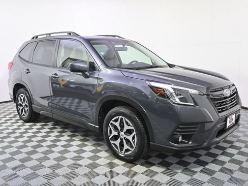 Used 2024 Subaru Forester Premium AWD/4WD image 8