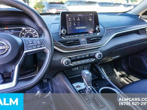 Used 2024 Nissan Altima 2.5 SV FWD image 32