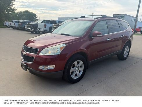 Used 2010 Chevrolet Traverse LT w/ Personal Connectivity Package FWD image 3