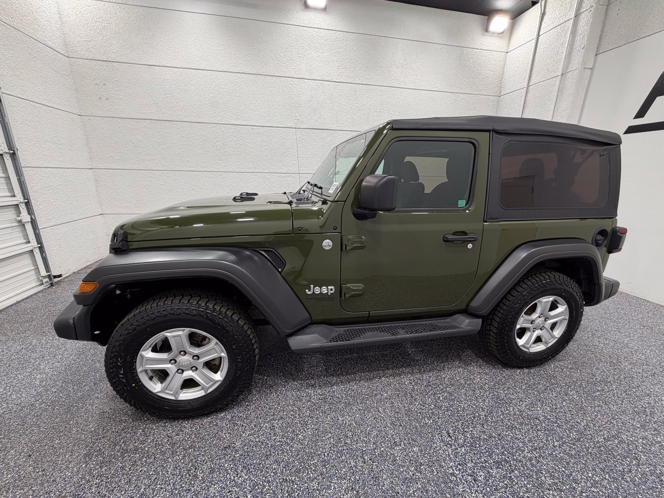 Used 2021 Jeep Wrangler Sport AWD/4WD image 2