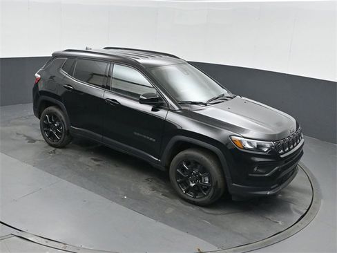 New 2026 Jeep Compass Latitude image 28