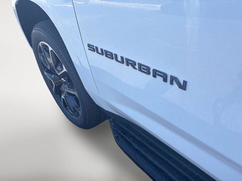 New 2026 Chevrolet Suburban RST w/ RST Capability Package AWD/4WD image 5