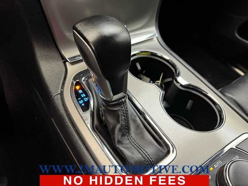 Used 2021 Jeep Grand Cherokee Limited w/ Luxury Group II image 35