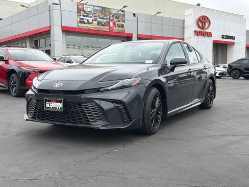 New 2026 Toyota Camry SE FWD image 4