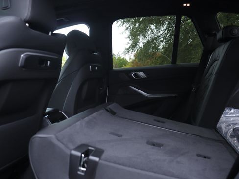 New 2026 BMW X5 sDrive40i w/ Premium Package image 15