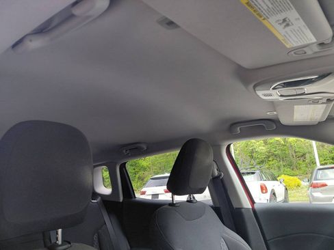 Used 2019 Jeep Compass Sport FWD image 13