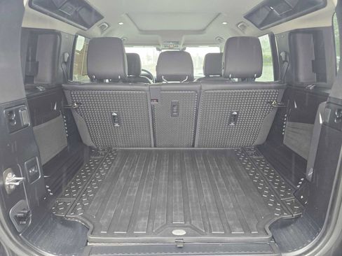 Used 2023 Land Rover Defender 110 SE AWD/4WD image 14