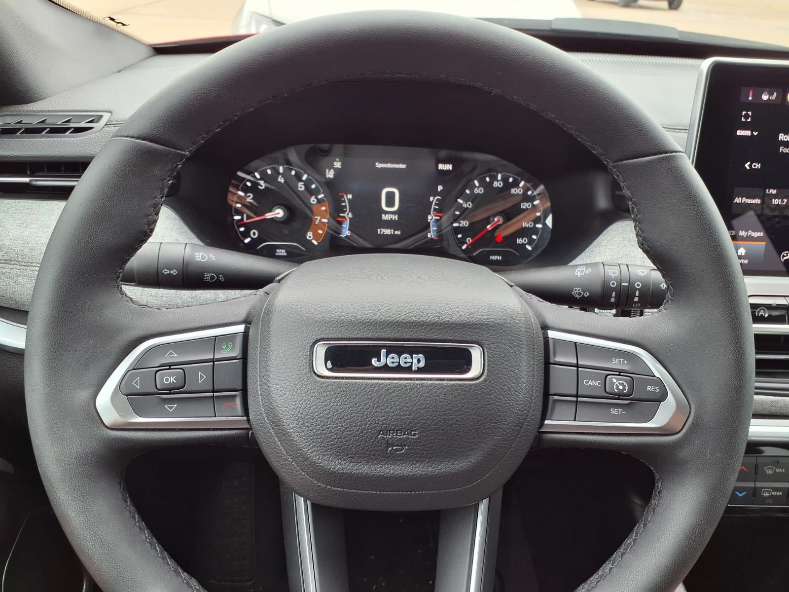 Certified 2024 Jeep Compass Latitude AWD/4WD image 10