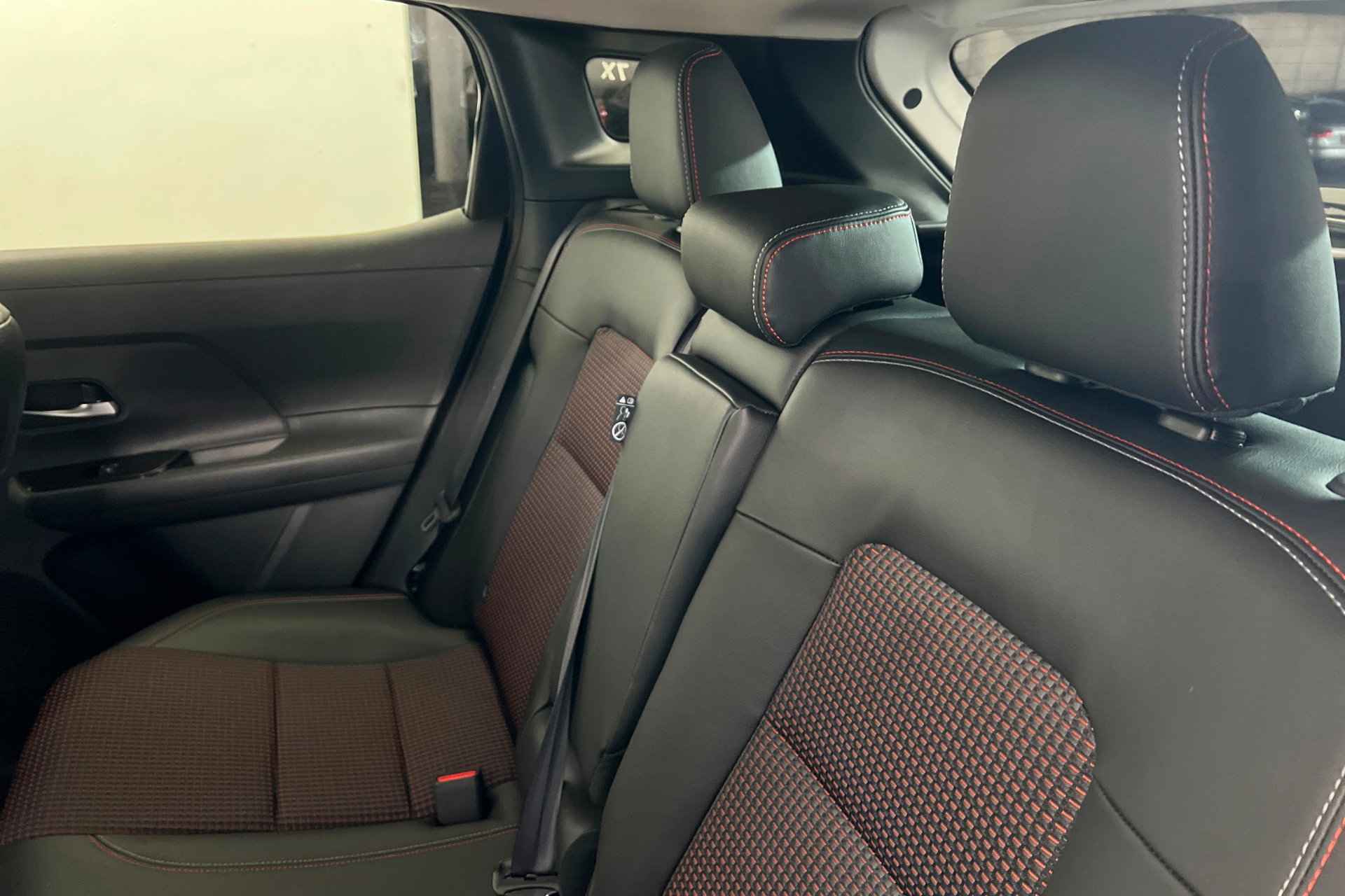 New 2026 Nissan Kicks SR w/ Cold Weather Package FWD image 20